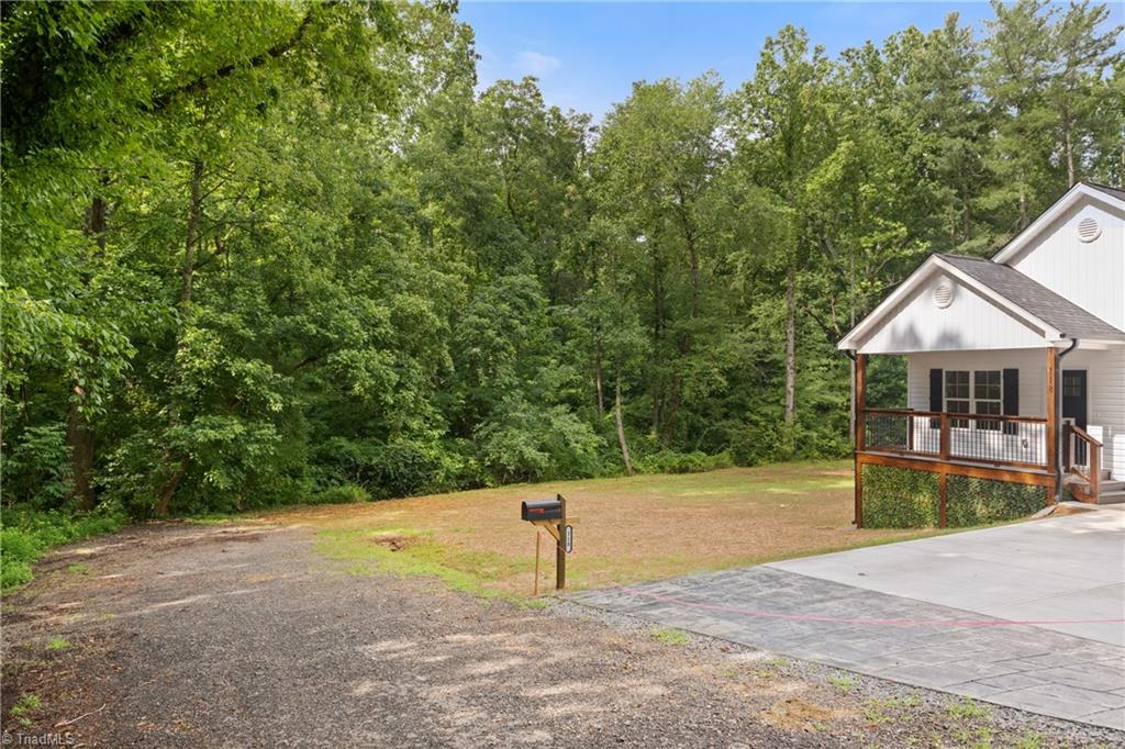 Yadkinville, North Carolina 27055, United States, 3 Bedrooms Bedrooms, ,2 BathroomsBathrooms,Residential,Active,173011