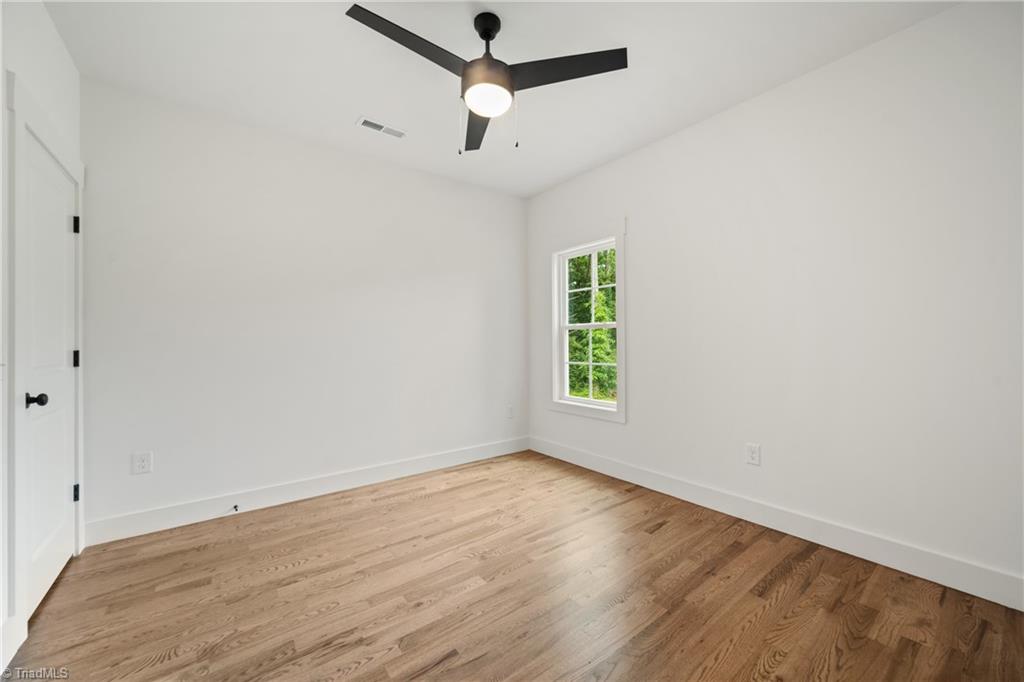 Yadkinville, North Carolina 27055, United States, 3 Bedrooms Bedrooms, ,2 BathroomsBathrooms,Residential,Active,173011