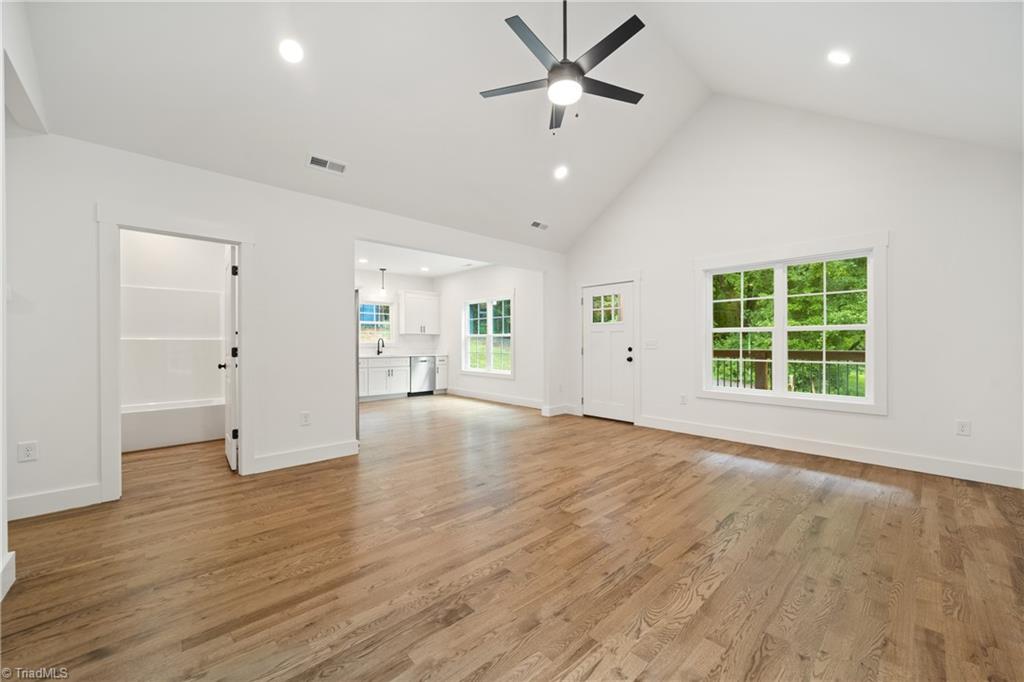 Yadkinville, North Carolina 27055, United States, 3 Bedrooms Bedrooms, ,2 BathroomsBathrooms,Residential,Active,173011