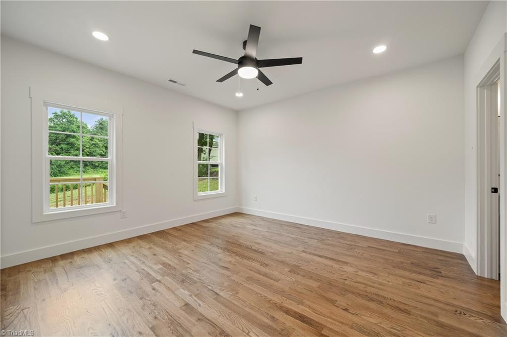 Yadkinville, North Carolina 27055, United States, 3 Bedrooms Bedrooms, ,2 BathroomsBathrooms,Residential,Active,173011