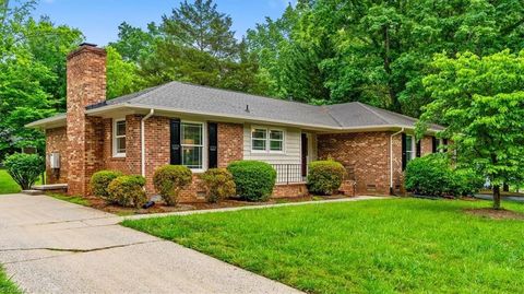 2 Great Castle Court Greensboro NC 27455