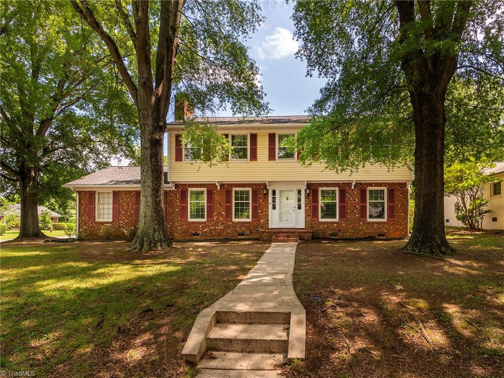 223 Shadowbrook Drive, Burlington, North Carolina image 1
