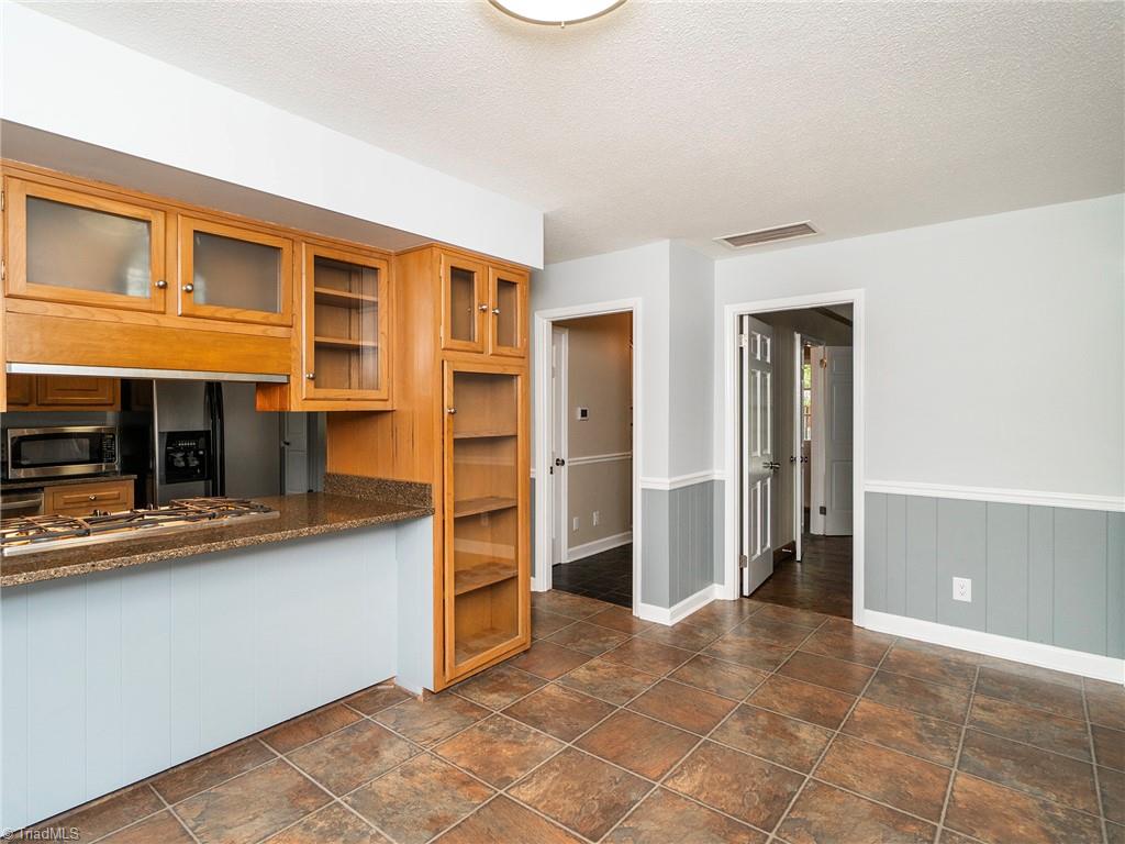 223 Shadowbrook Drive, Burlington, North Carolina image 15