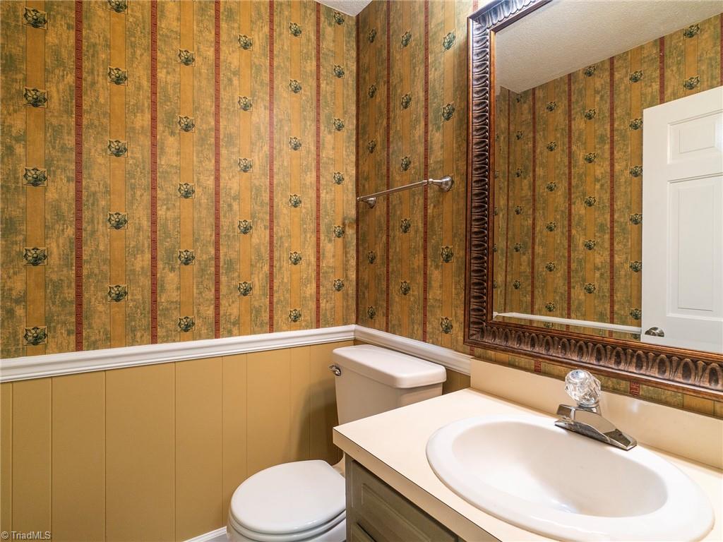 223 Shadowbrook Drive, Burlington, North Carolina image 24