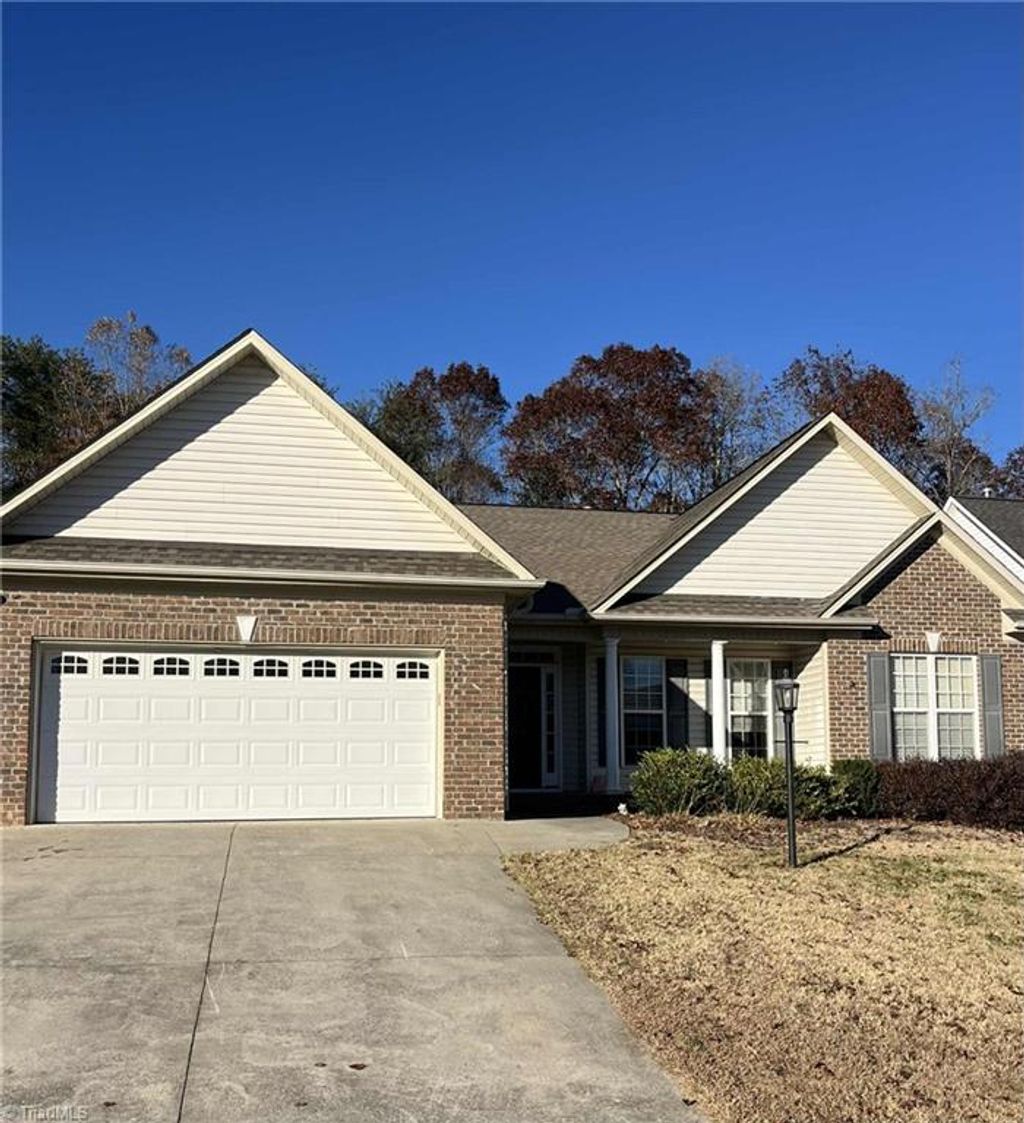 Photo of 6741 Elm Hill Drive, Clemmons, NC 27012 (MLS # 1202966)