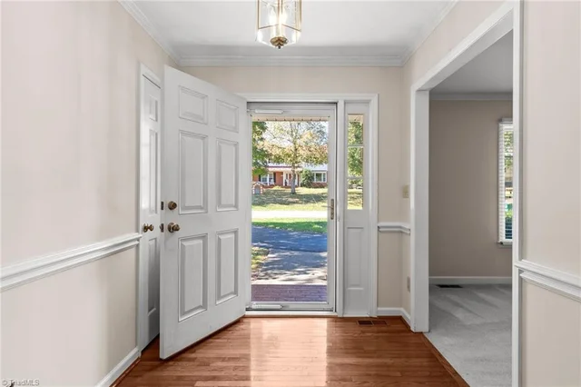 525 Drumheller Road, photo 5 of 43