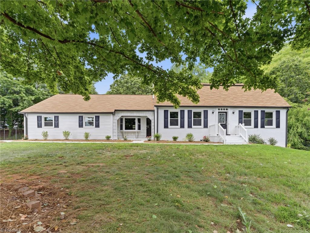 Photo of 3721 Herchel Lane, Winston-Salem, NC 27106 (MLS # 1236724)