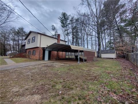 A home in Mount Airy