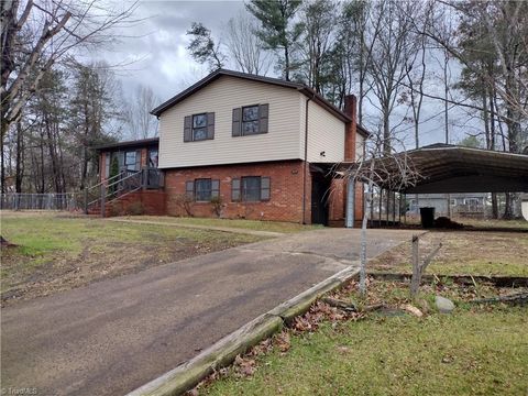 A home in Mount Airy