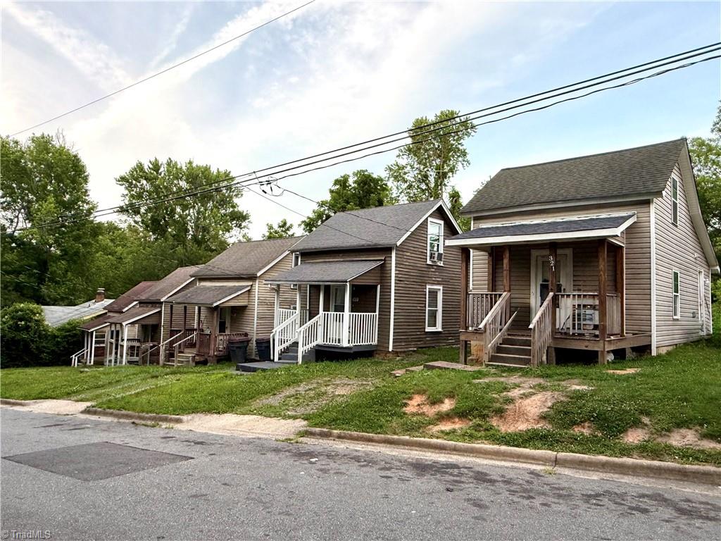 712 Snead Street A & B