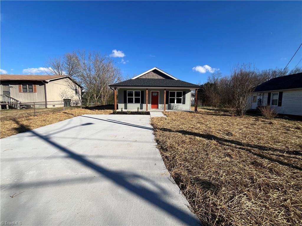 Photo of 707 Trotter Street, Thomasville, NC 27360 (MLS # 1203250)