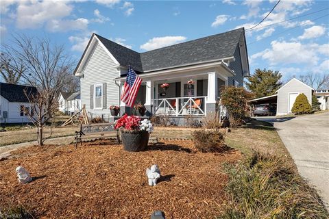 A home in Mount Airy