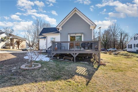 A home in Mount Airy