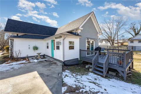 A home in Mount Airy