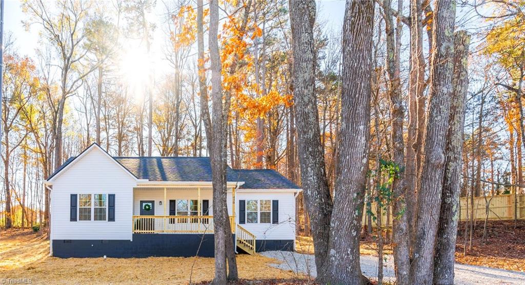 430 E Raleigh Avenue, Liberty, North Carolina image 1