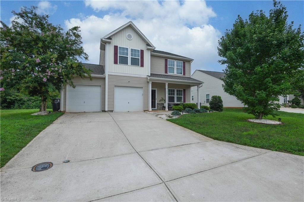 Photo of 5149 Red Poll Drive, Greensboro, NC 27405 (MLS # 1229558)