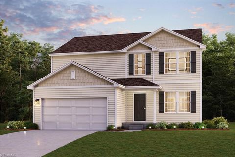 Homes For Sale - 105 Weller Lane<br/> Thomasville, NC 27360