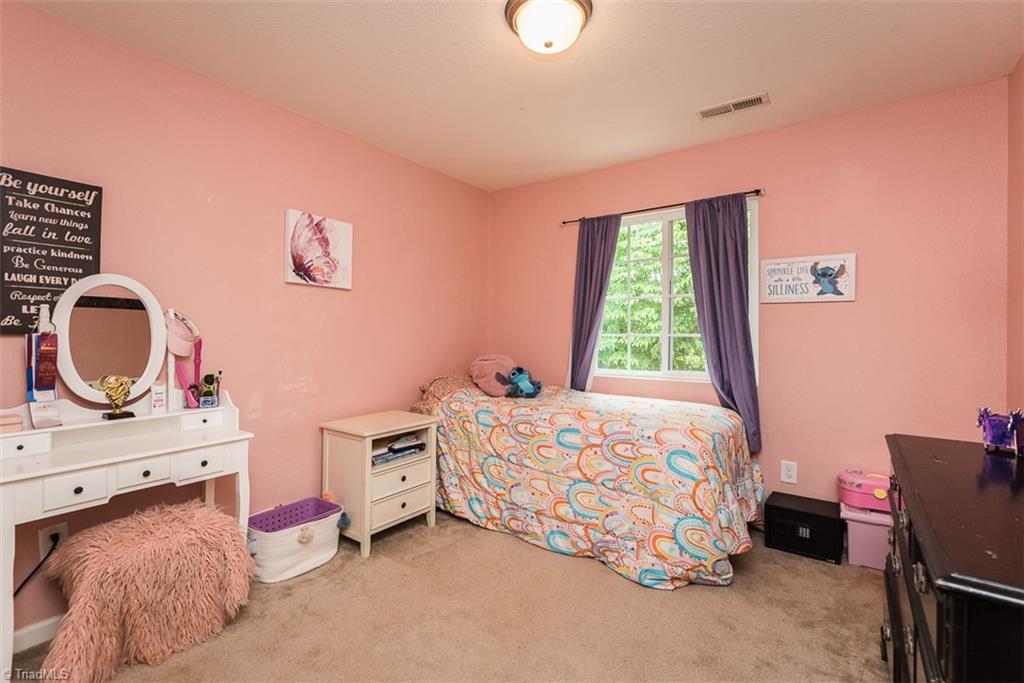 304 Walnut Crossing Drive, Whitsett, North Carolina image 24