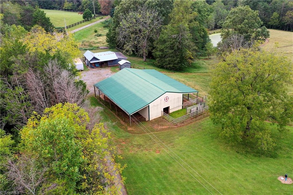 338 Nichols Road, Pilot Mountain, North Carolina image 8