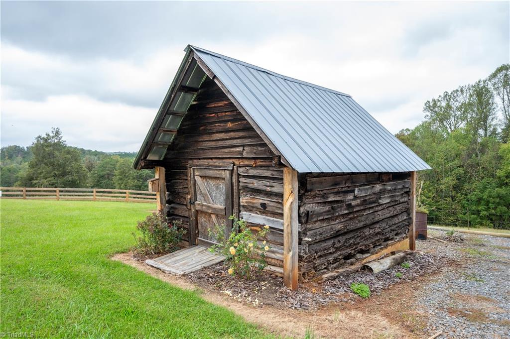 338 Nichols Road, Pilot Mountain, North Carolina image 37