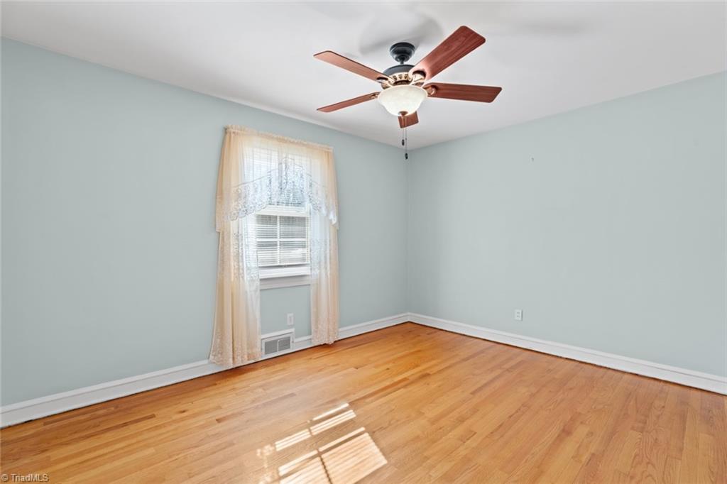 Winston-Salem, North Carolina 27107, United States, 3 Bedrooms Bedrooms, ,2 BathroomsBathrooms,Residential,Pending,8006