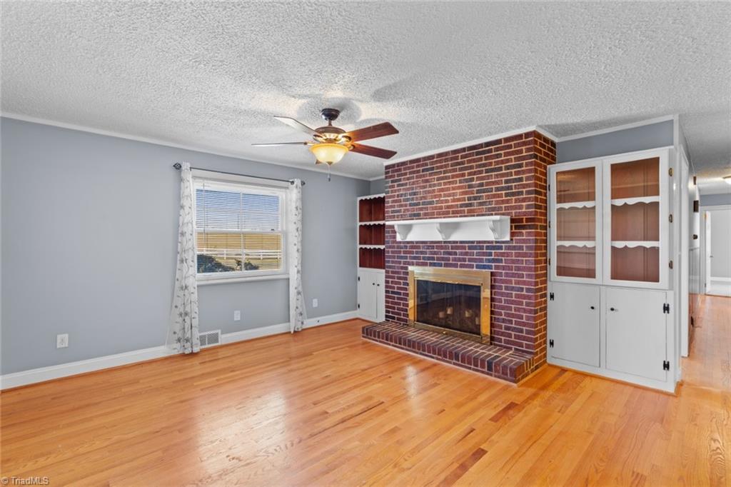 Winston-Salem, North Carolina 27107, United States, 3 Bedrooms Bedrooms, ,2 BathroomsBathrooms,Residential,Pending,8006