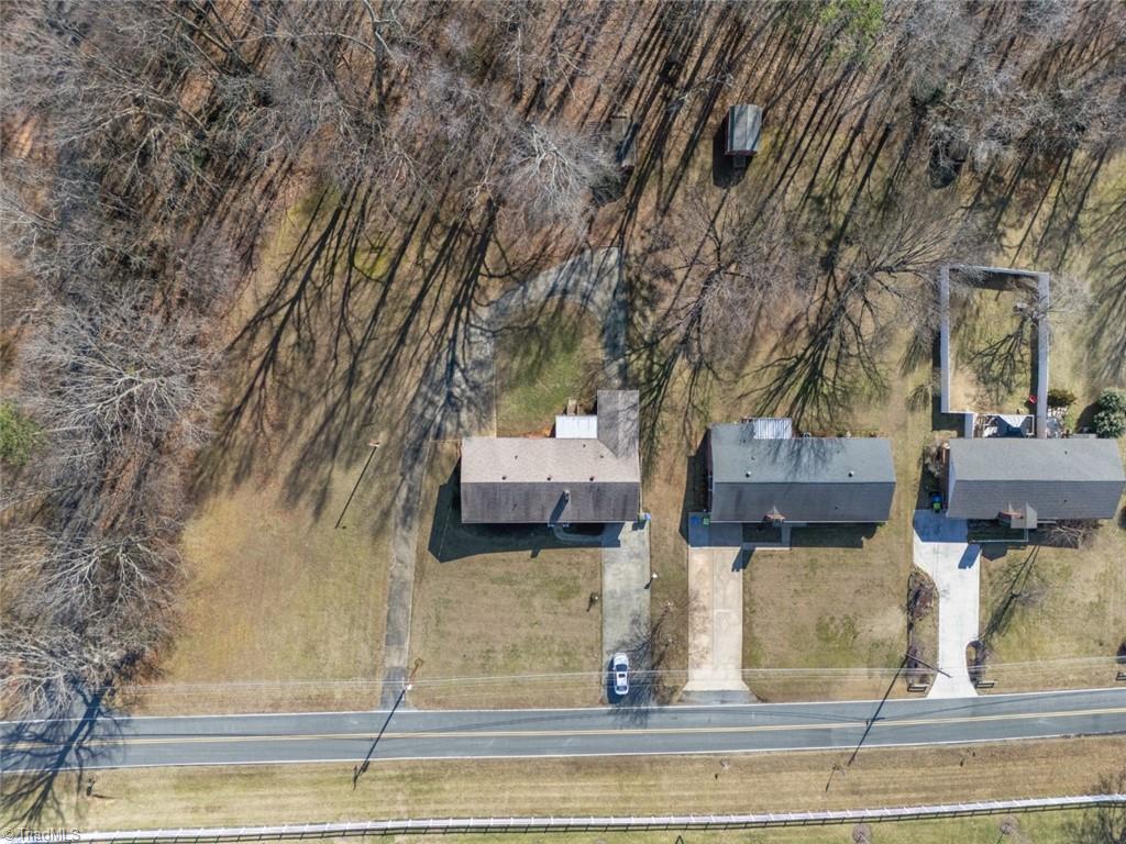 Winston-Salem, North Carolina 27107, United States, 3 Bedrooms Bedrooms, ,2 BathroomsBathrooms,Residential,Pending,8006