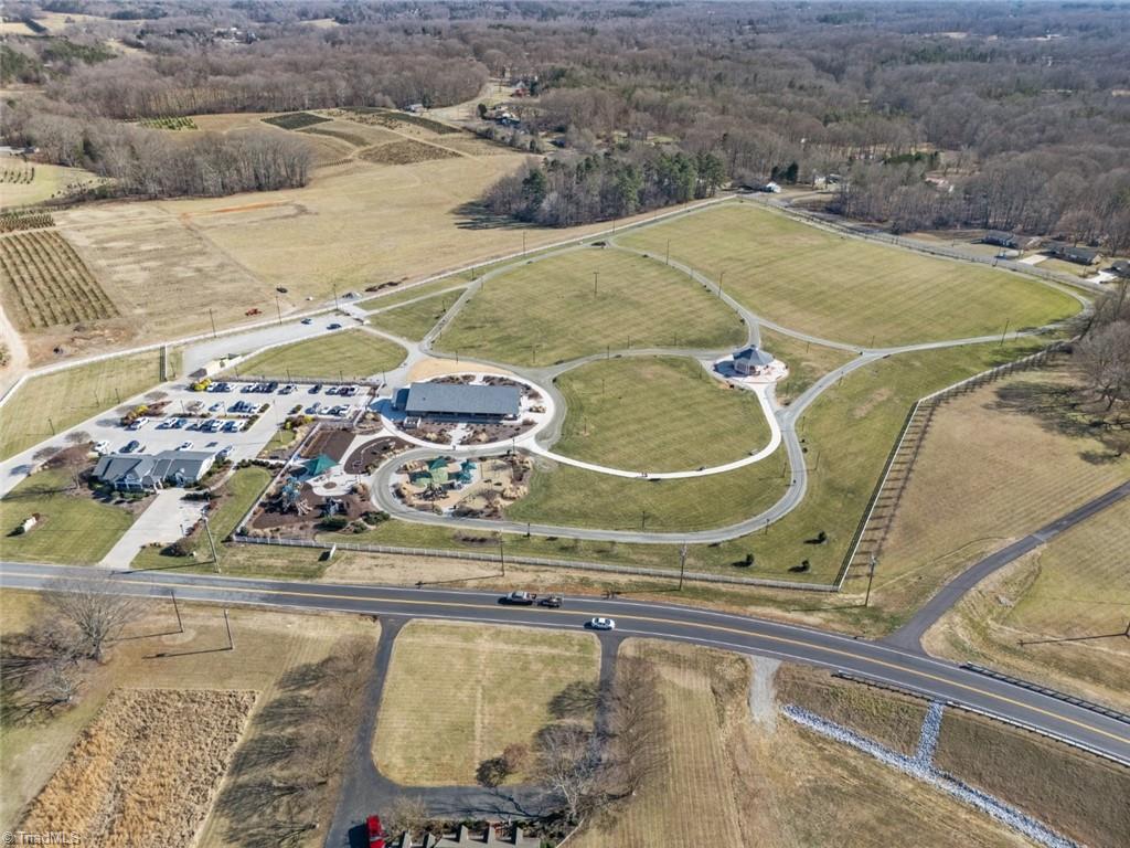 Winston-Salem, North Carolina 27107, United States, 3 Bedrooms Bedrooms, ,2 BathroomsBathrooms,Residential,Pending,8006