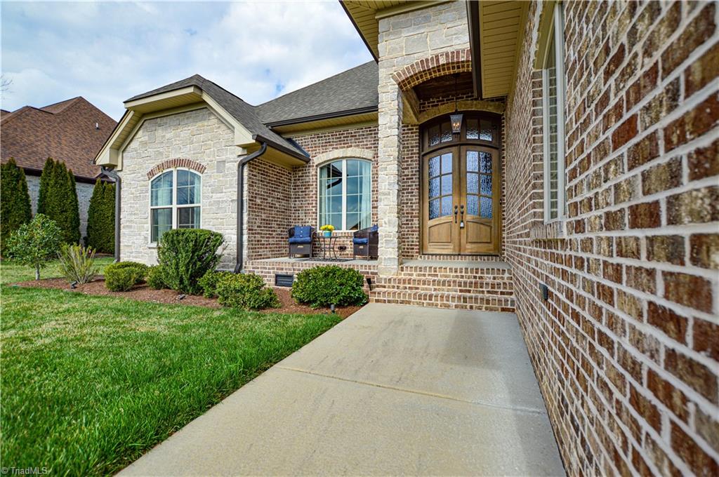 Photo 4 of 50 of 135 Cobblestone Walk Drive house