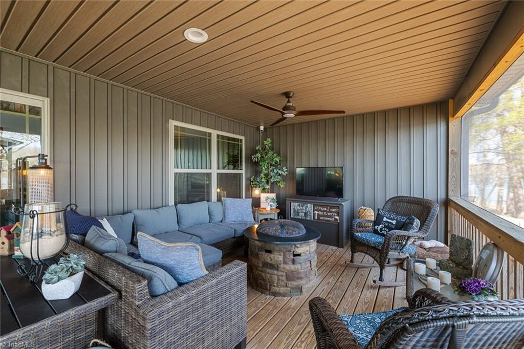 466 Shoreline Road, New London, North Carolina image 10