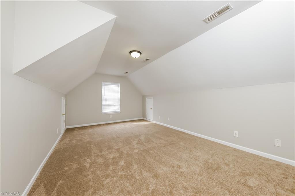 827 Peachtree Meadows Circle, Kernersville, North Carolina image 13