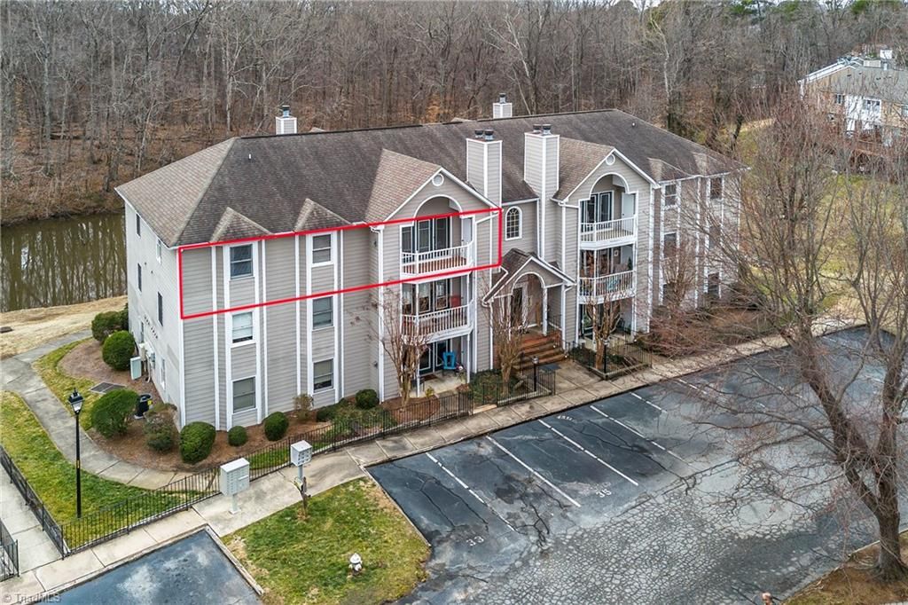 Photo of 3701 Cotswold Terrace #7M, Greensboro, NC 27410 (MLS # 1209708)