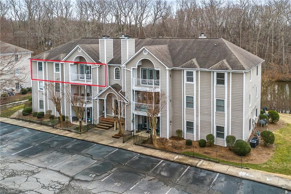 Photo of 3701 Cotswold Terrace #7M, Greensboro, NC 27410 (MLS # 1209708)