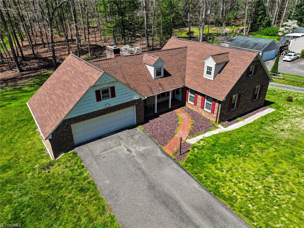 214 Ridgewood Drive, Mount Airy, North Carolina image 2