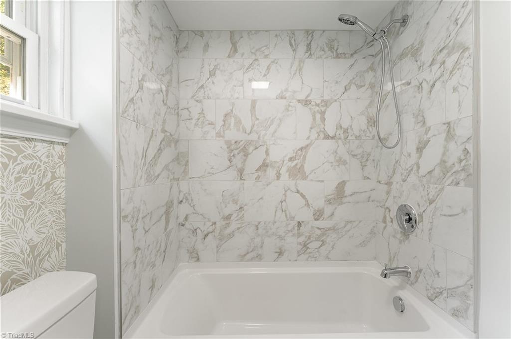 304 Louise Avenue, High Point, North Carolina image 21