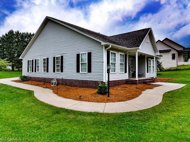525 Bennett Street, Mount Airy, North Carolina image 6