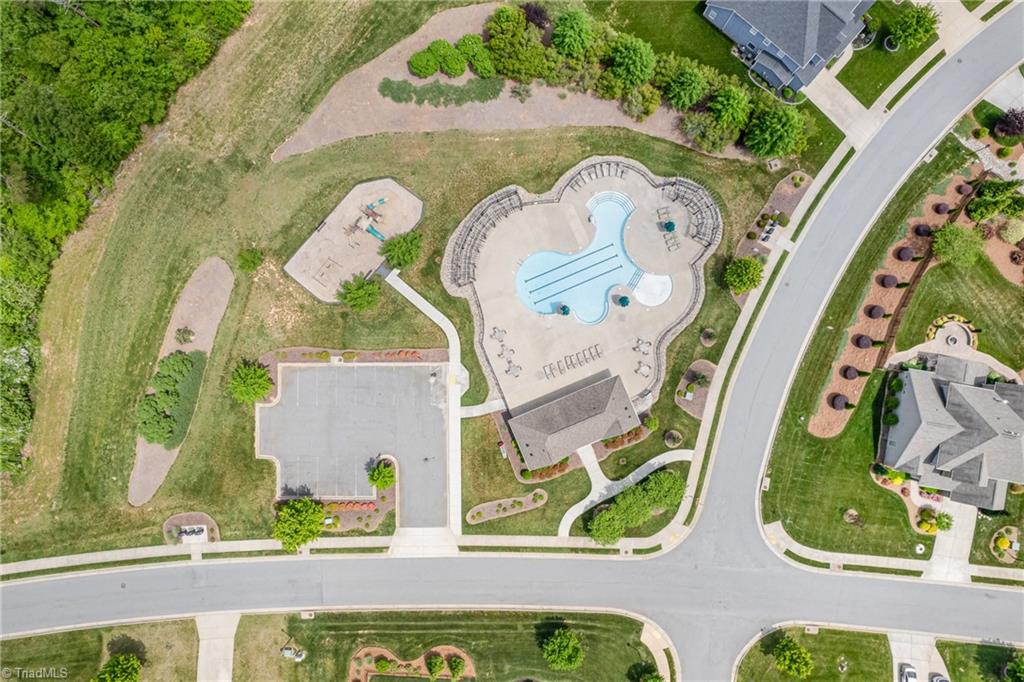 Greensboro, North Carolina 27455, United States, 4 Bedrooms Bedrooms, ,3 BathroomsBathrooms,Residential,Active,199869