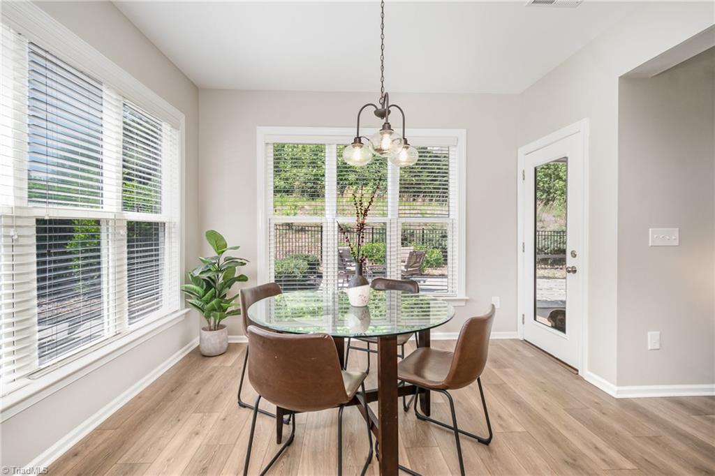 Greensboro, North Carolina 27455, United States, 4 Bedrooms Bedrooms, ,3 BathroomsBathrooms,Residential,Active,199869