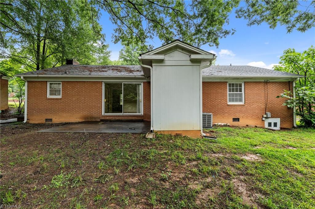 2303 Running Brook Drive, Greensboro, North Carolina image 5
