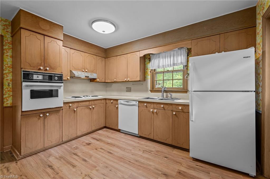 2303 Running Brook Drive, Greensboro, North Carolina image 16