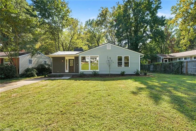 2511 Woodview Drive, photo 3 of 30