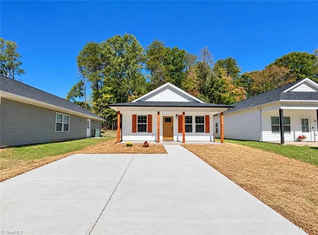 735 Meadowgreen Village Drive, photo 2 of 22