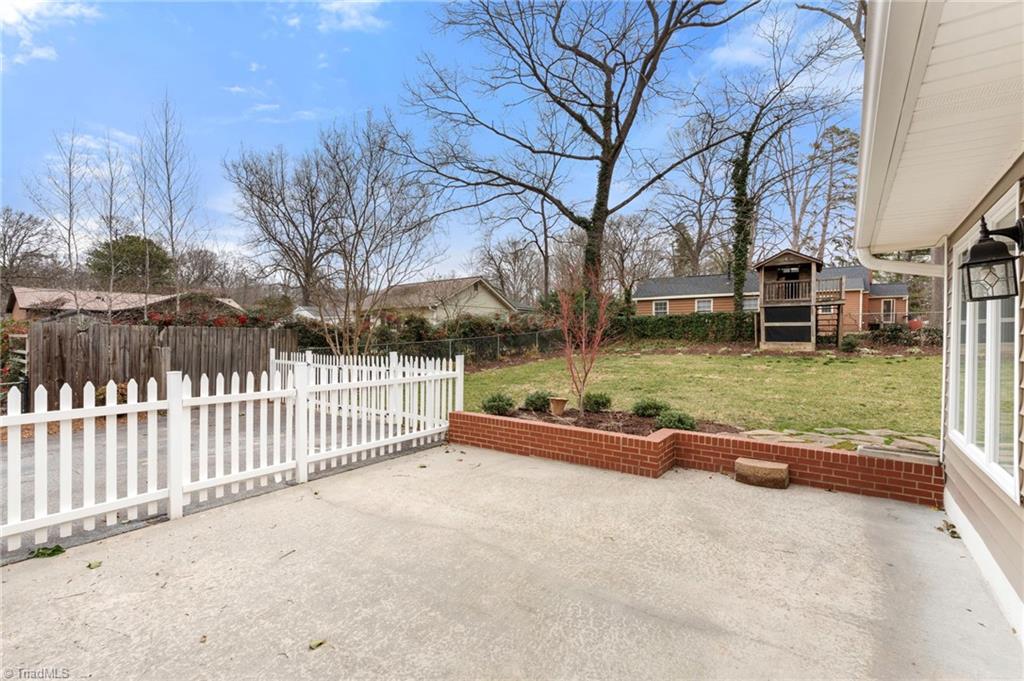 216 Forestdale Drive, Jamestown, North Carolina image 31