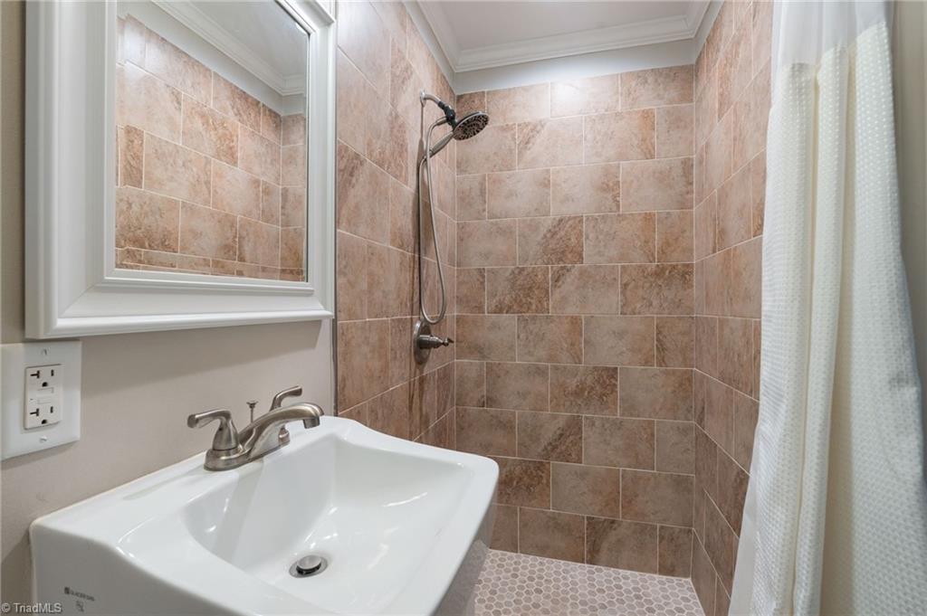 216 Forestdale Drive, Jamestown, North Carolina image 14