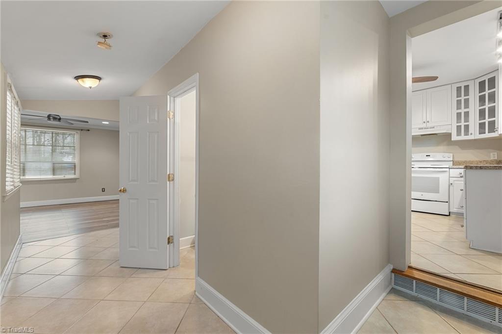 216 Forestdale Drive, Jamestown, North Carolina image 16