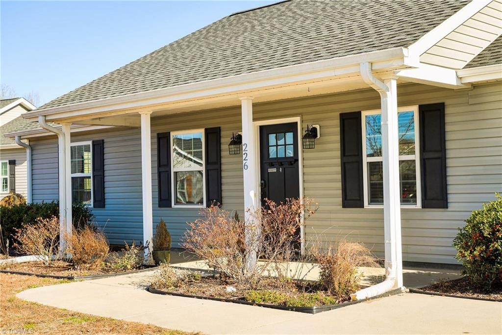 Photo of 226 Tuscan Way, Lexington, NC 27295 (MLS # 1207227)