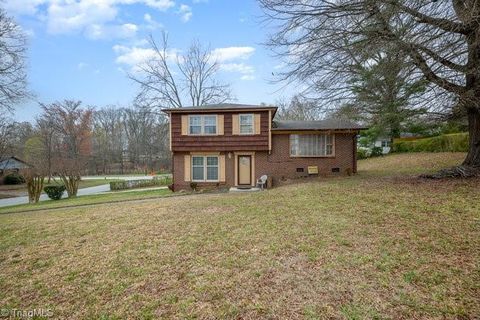 801 Daleview Court, Greensboro, NC 27406 - #: 1136875