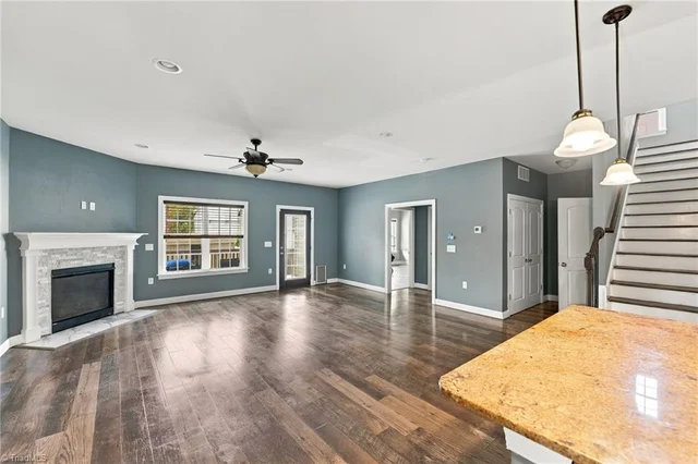 4362 Eland Court, photo 4 of 40