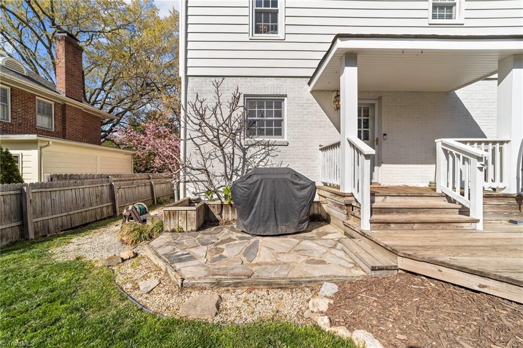 1807 W Friendly Avenue, Greensboro, North Carolina image 37