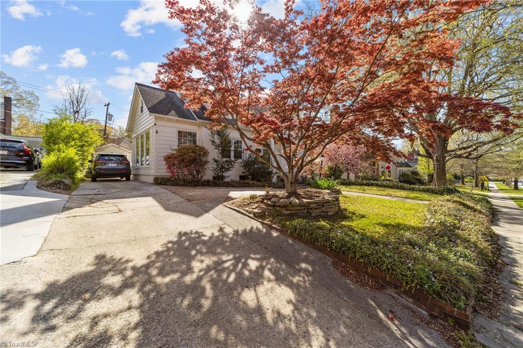 1807 W Friendly Avenue, Greensboro, North Carolina image 41